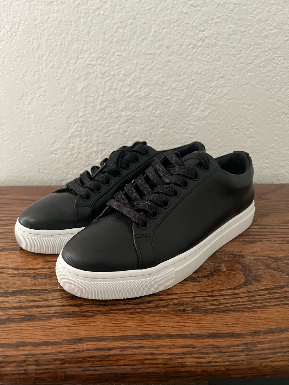 Thursday Boot Co Women’s Everyday Premier Low Top Black Leather Sneakers Size 7